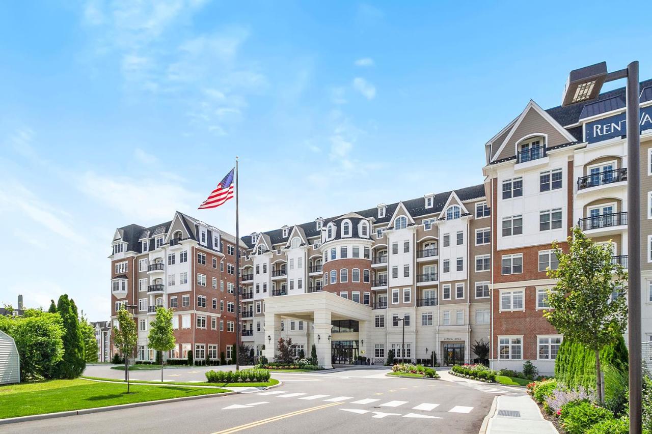 The Vanderbilt Hotel Suites Westbury Exterior photo
