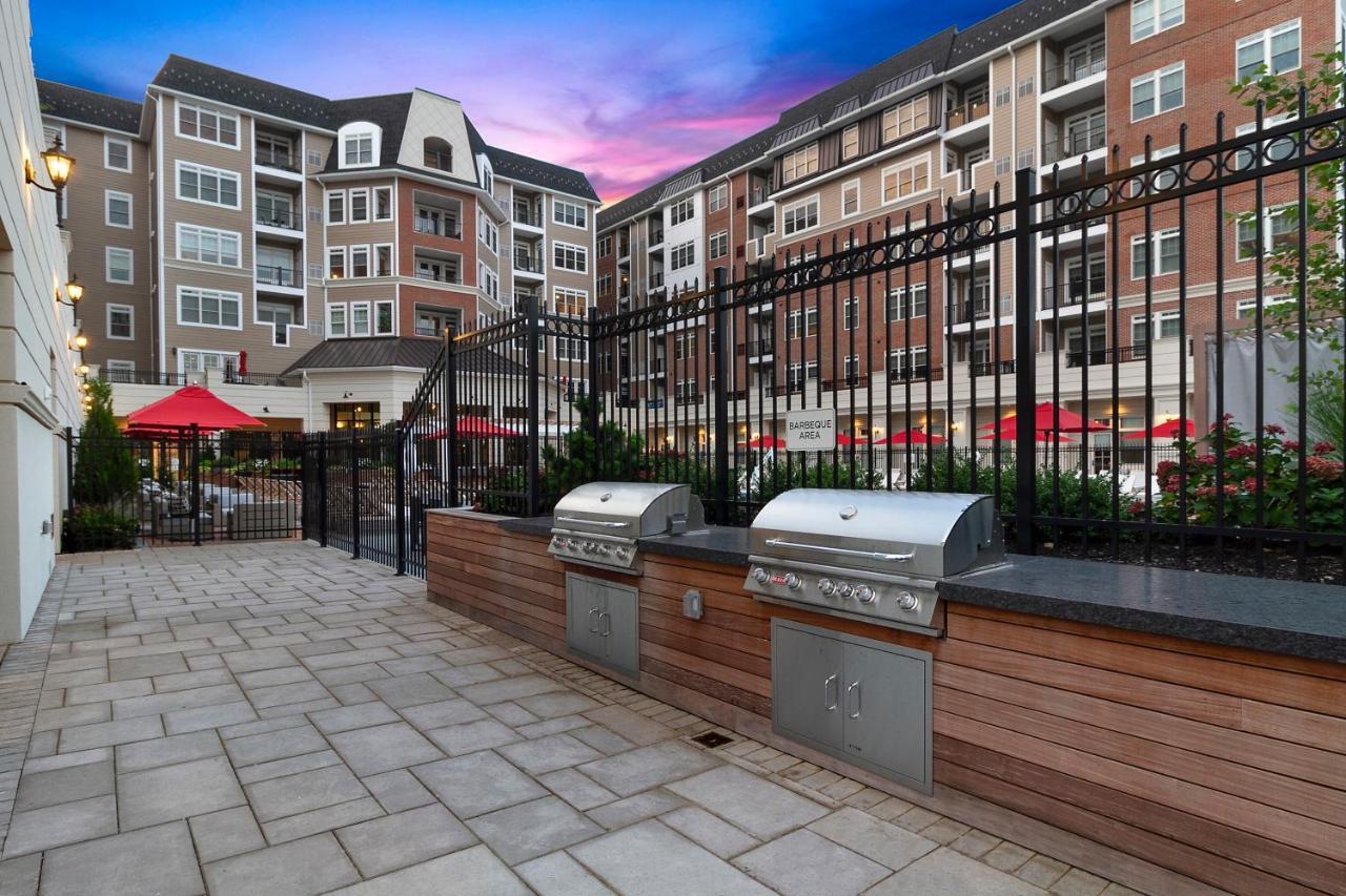 The Vanderbilt Hotel Suites Westbury Exterior photo