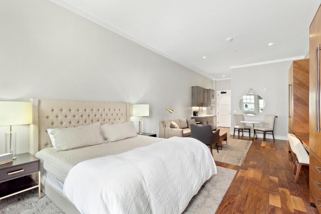 The Vanderbilt Hotel Suites Westbury Exterior photo